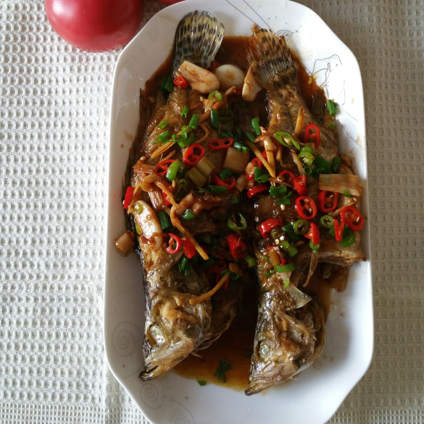 红烧鲈鱼