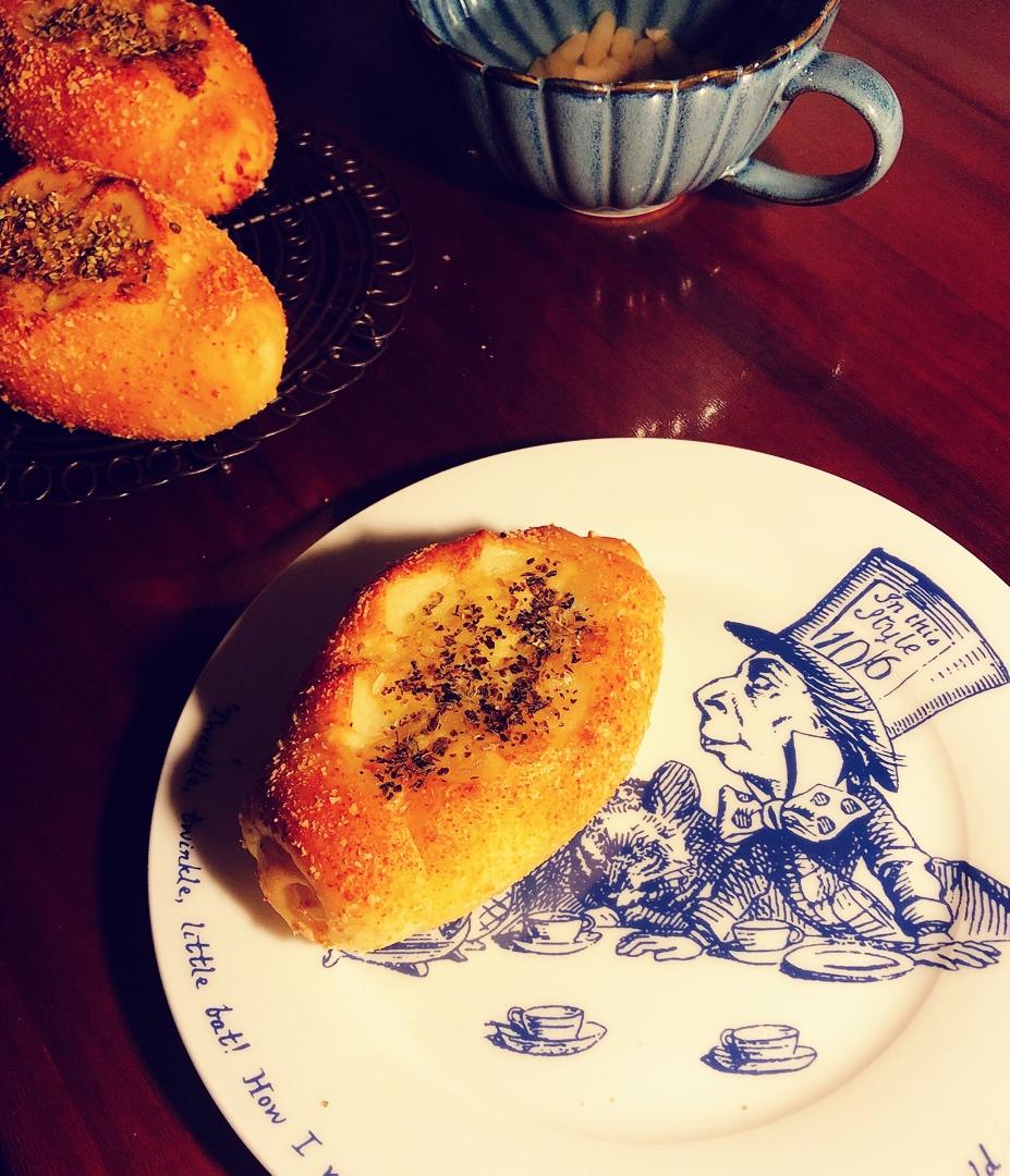 可爱哒小胖砸‼️葱香芝士火腿面包🥯
