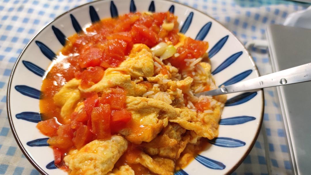 拌饭届数一数二的天花板｜茄汁炸蛋