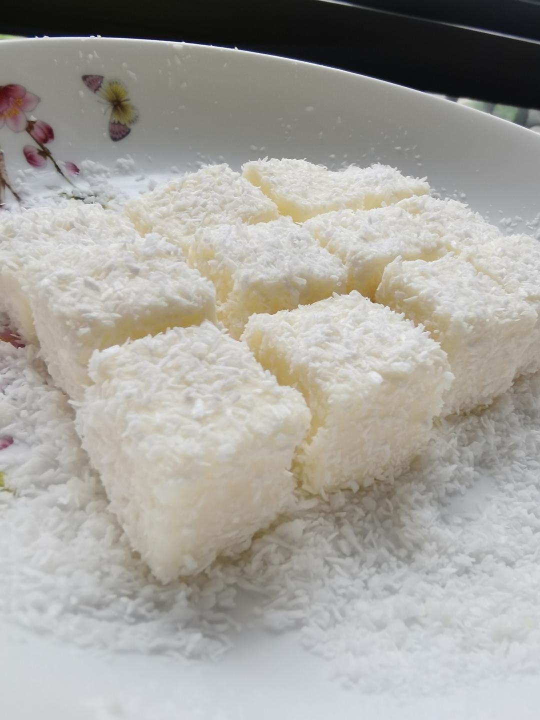 椰蓉牛奶小方