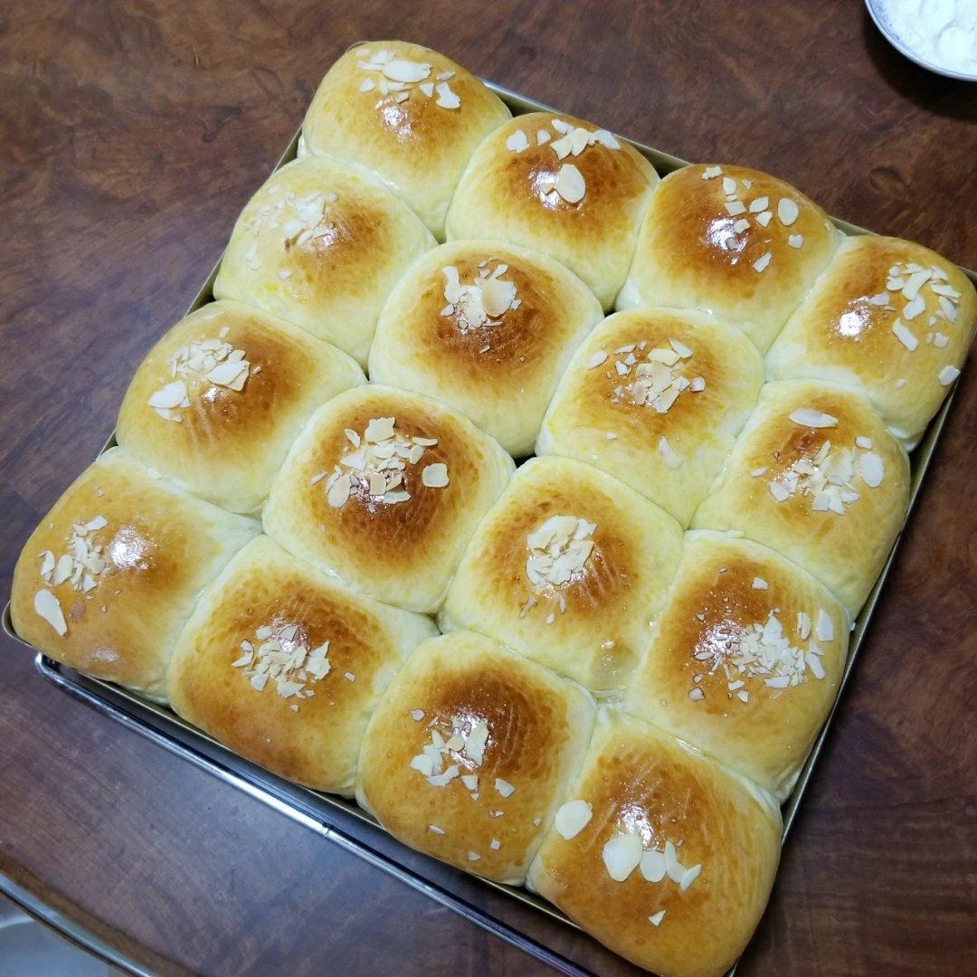 鲜奶油小餐包（一次发酵）