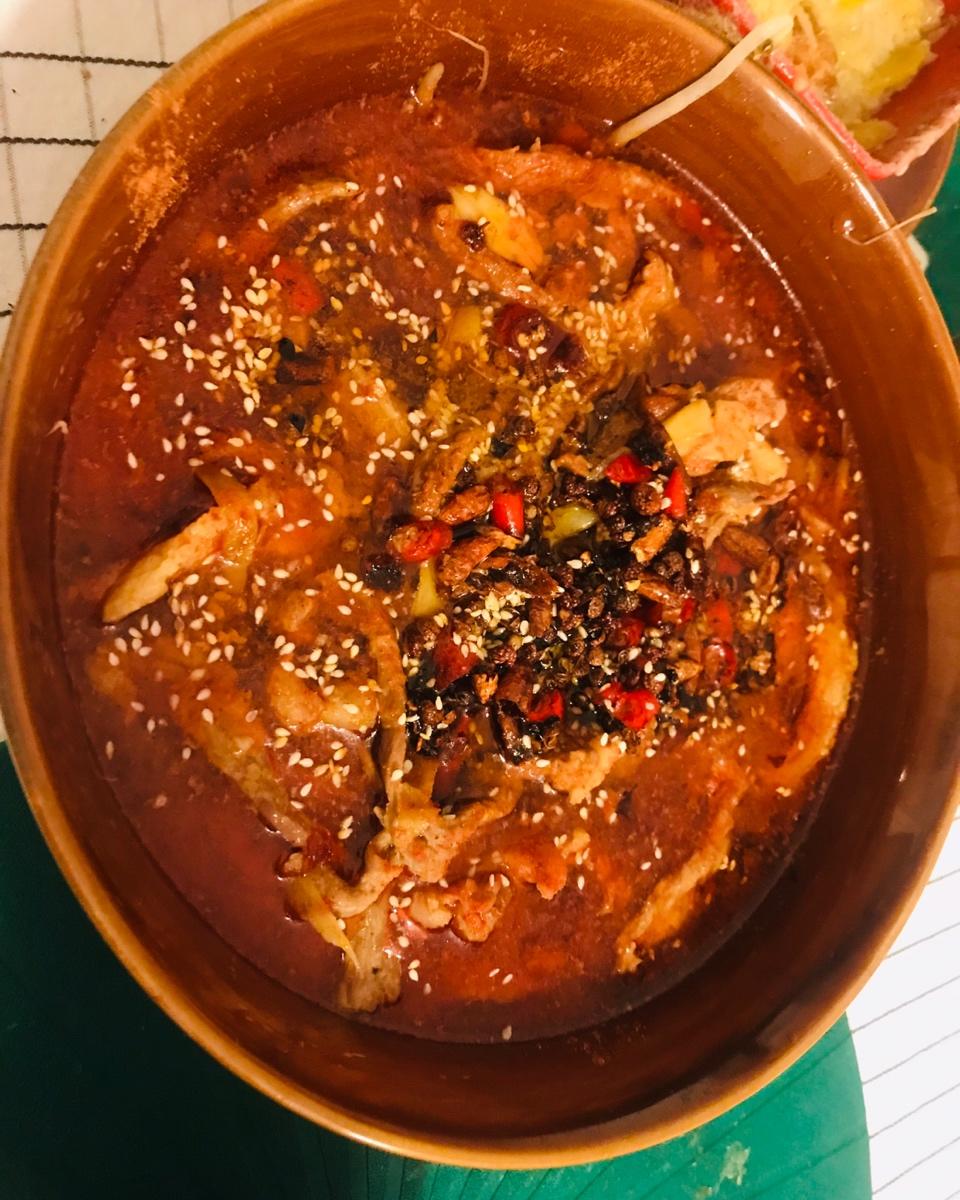 水煮肉片：辣椒的盛宴