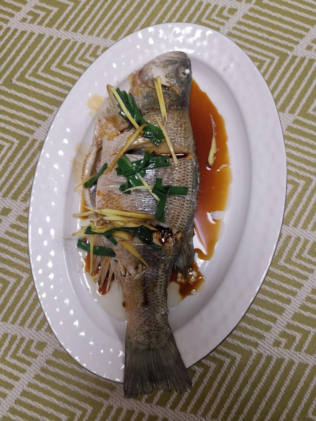 清蒸鲈鱼