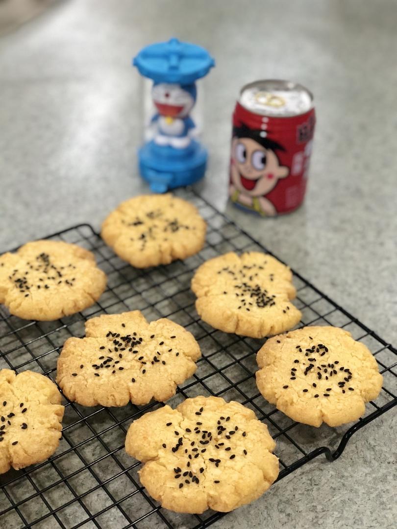 轻轻一按就碎掉的原味桃酥（不输猪油版）