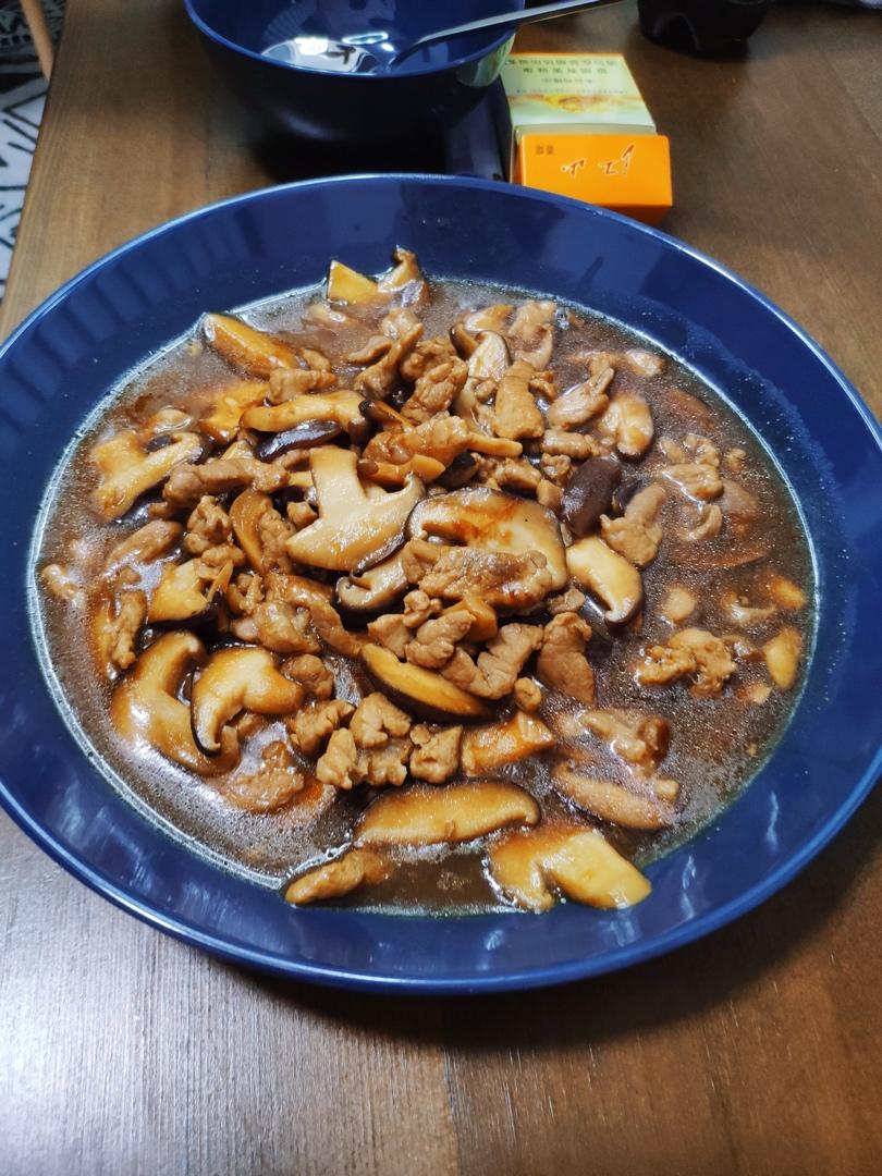 下饭神器 - 香菇炒肉 香菇炒肉丝