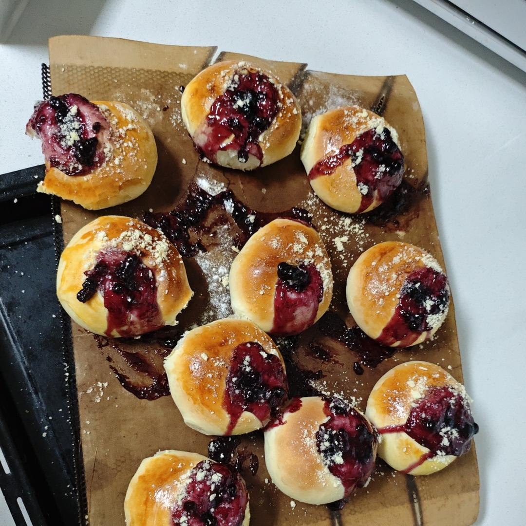 蓝莓奶酥面包