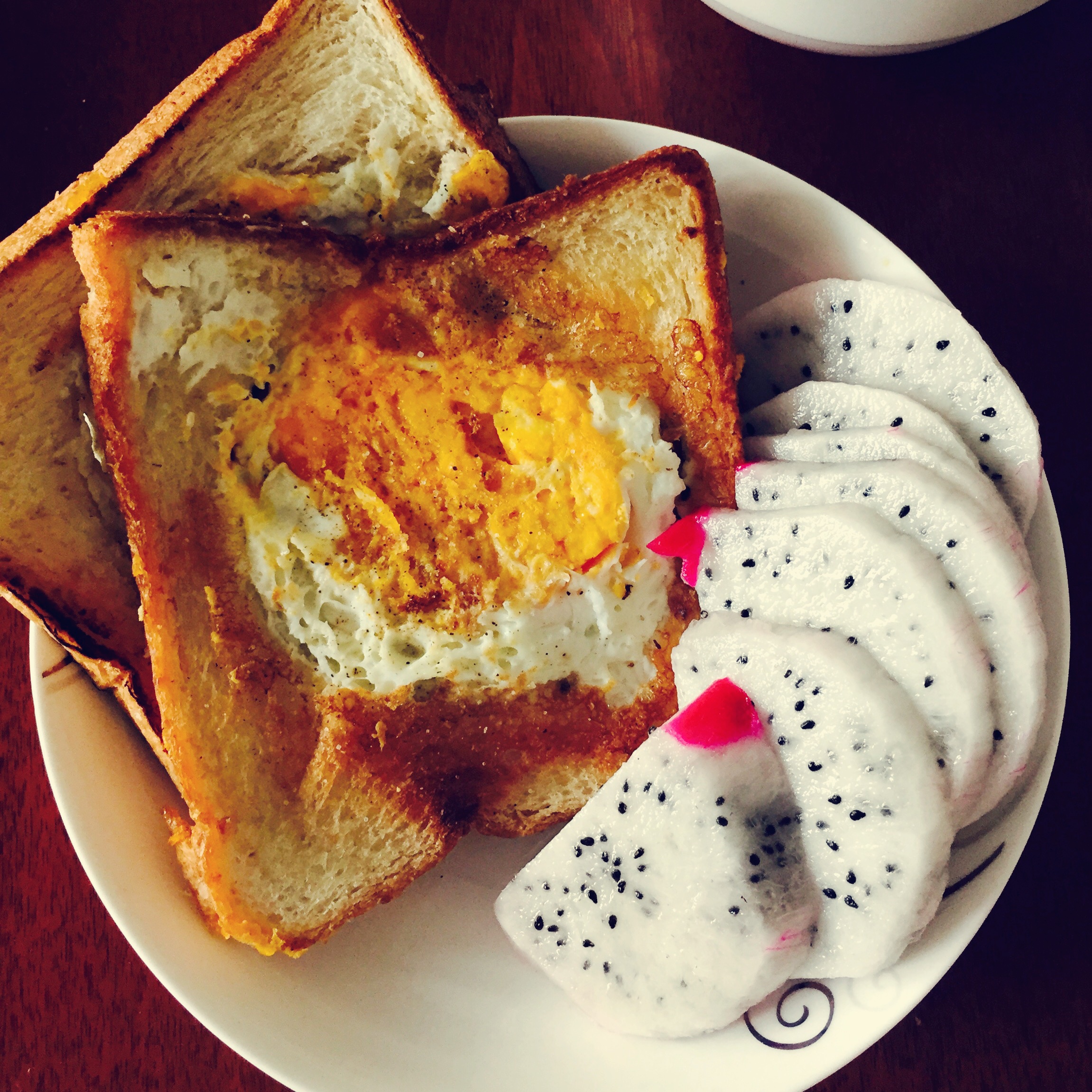 荷包蛋土司