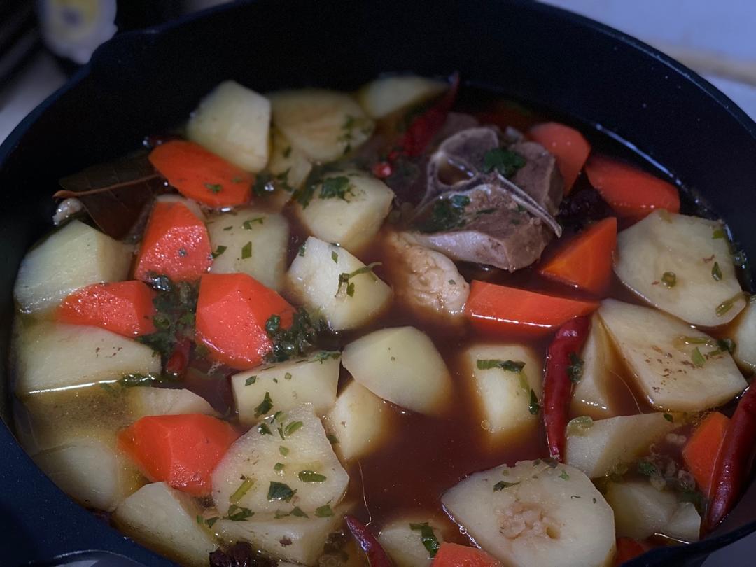 胡萝卜炖羊肉（热菜）