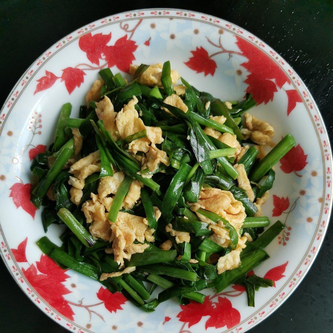 简易版韭菜炒鸡蛋（鸡蛋味道非常鲜嫩）