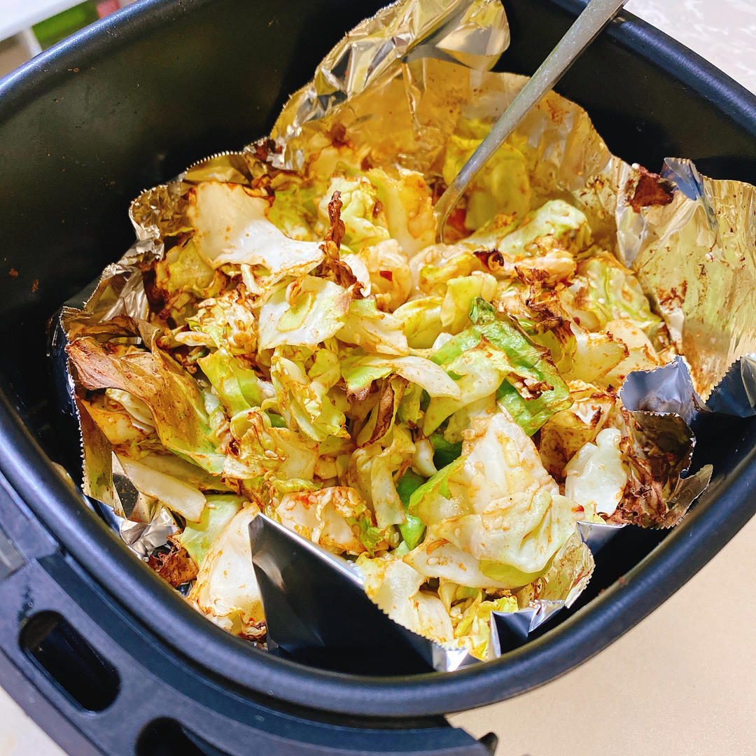 巨好吃😋空气炸锅包菜 ，烧烤摊味道~