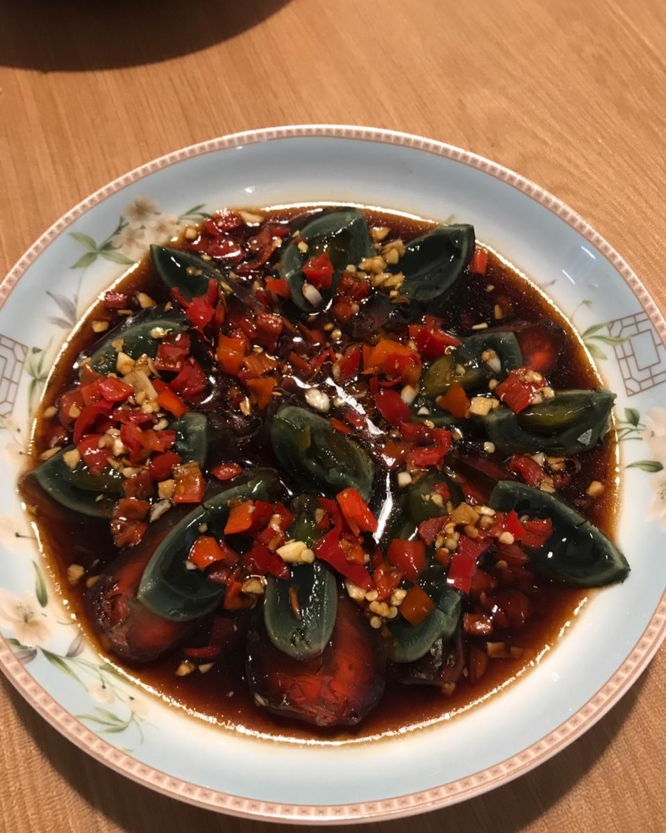 凉拌皮蛋