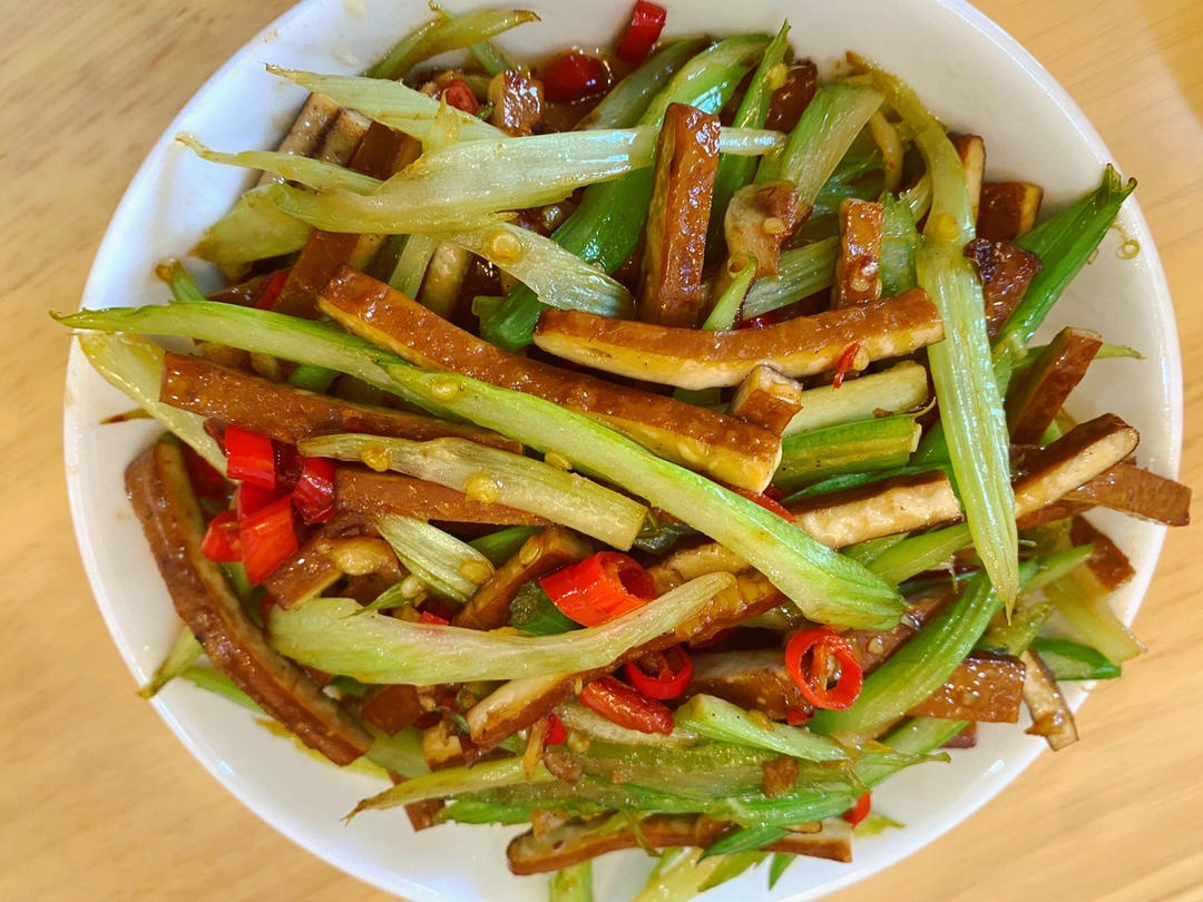 素炒芹菜
