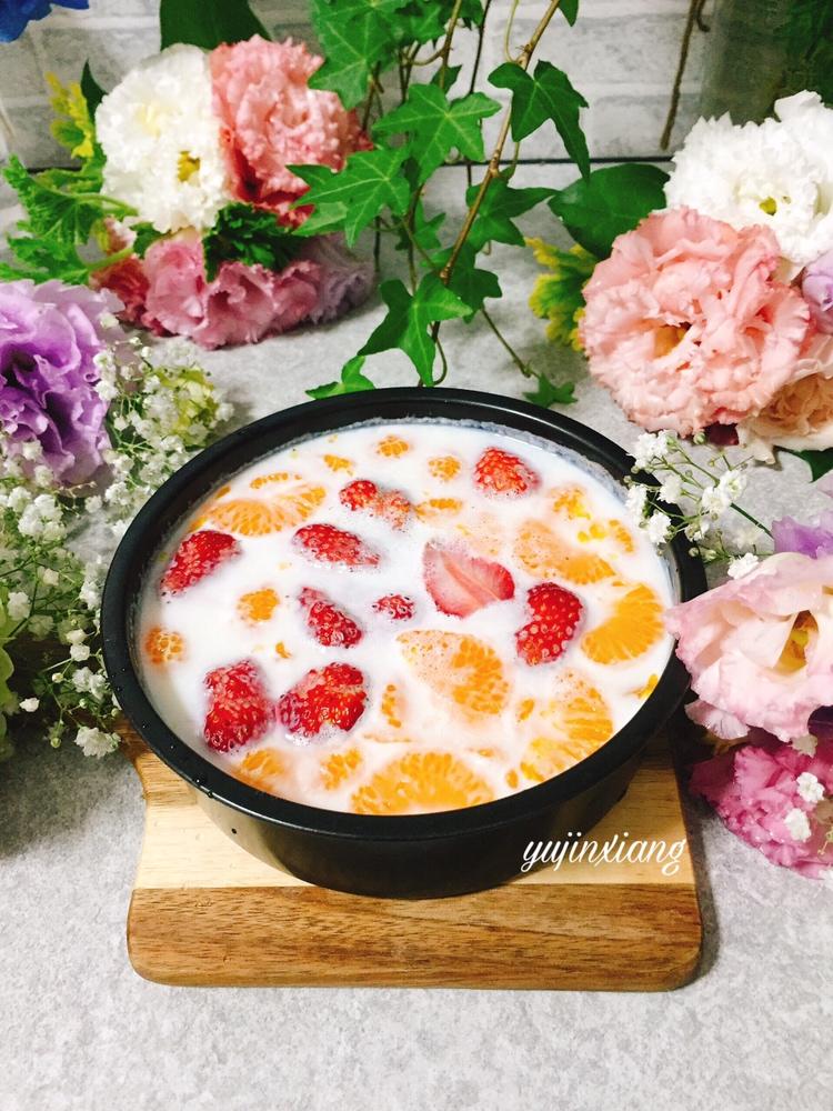超简单的牛奶草莓橘子果冻（超简单快手）