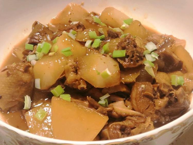 白萝卜烧鸭的做法