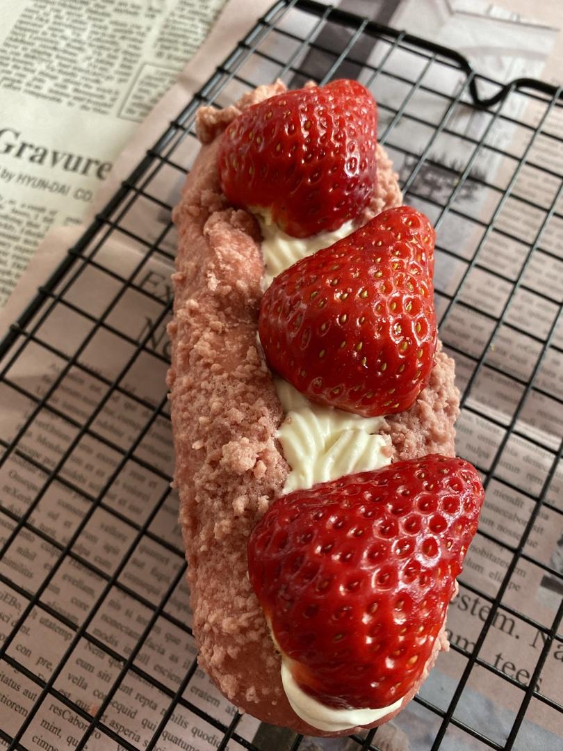草莓🍓奥利奥魔法棒面包