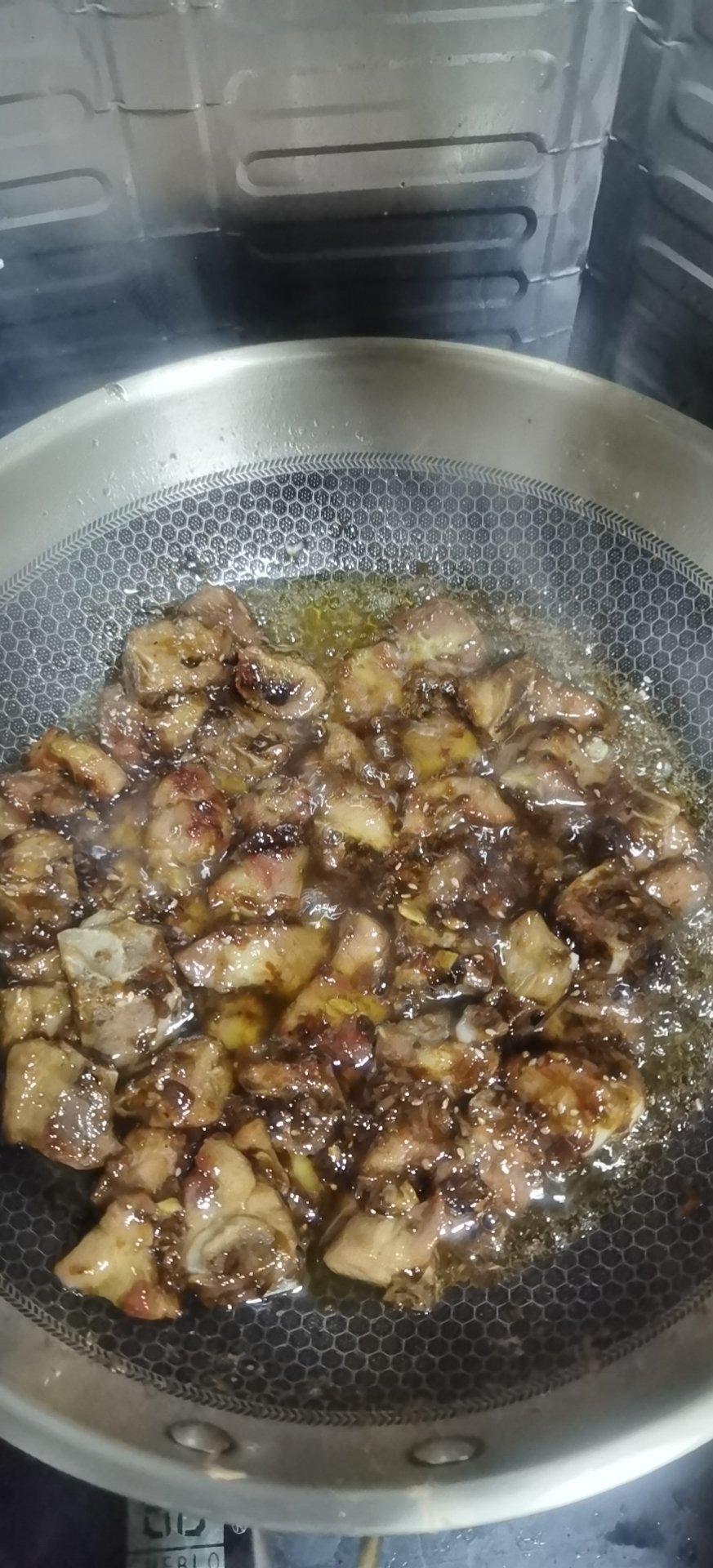 厨师长教你：“糖醋排骨”的传统做法，口感丰富细腻
