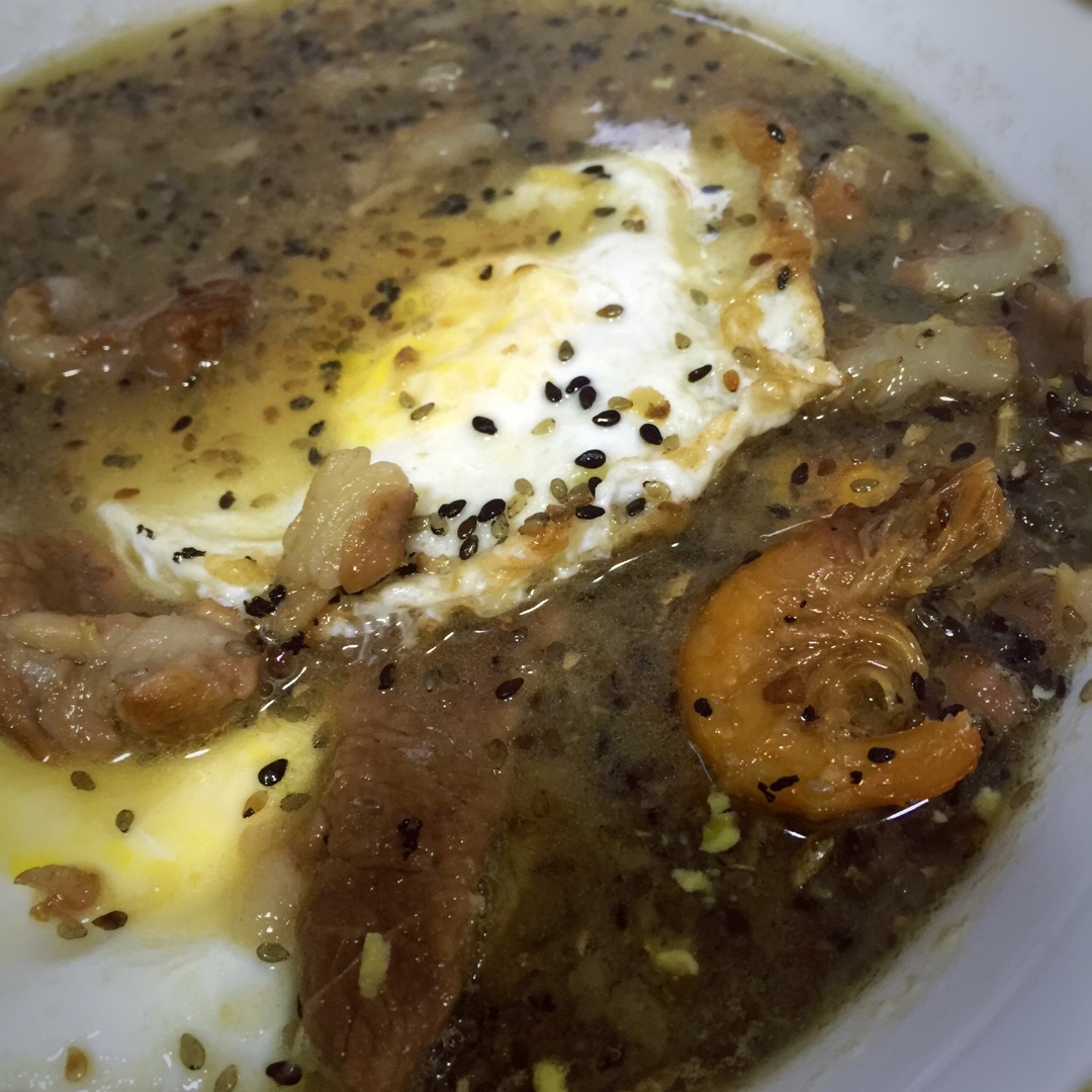 z燕燕做的汕尾 月子餐单中最重要的一个"姜醋蛋"