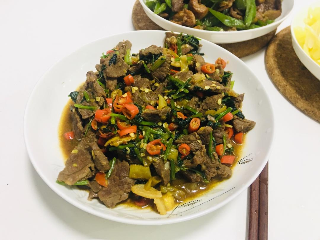 下饭菜😋小炒黄牛肉