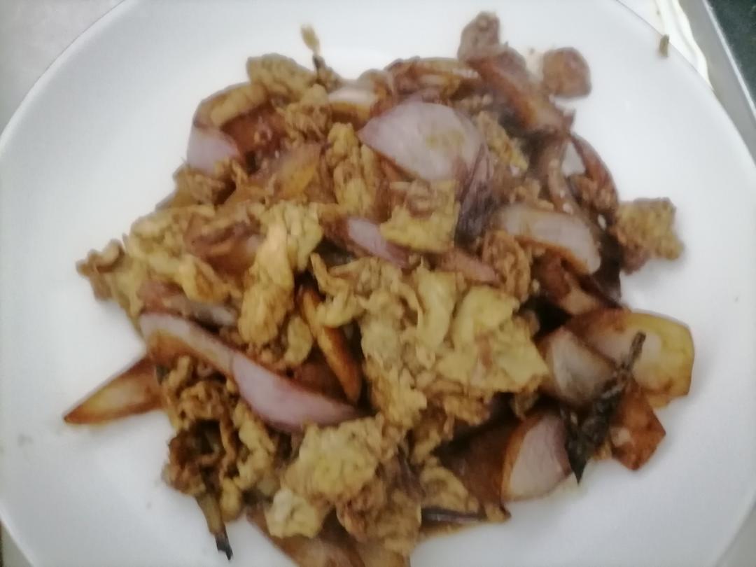 降压防癌的好食材  洋葱炒鸡蛋