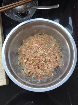青菜粉条鲜肉水饺的做法 步骤4
