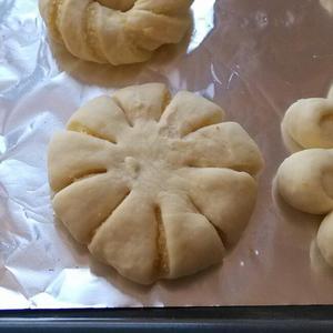 飘香椰蓉花式面包（无油）的做法 步骤2