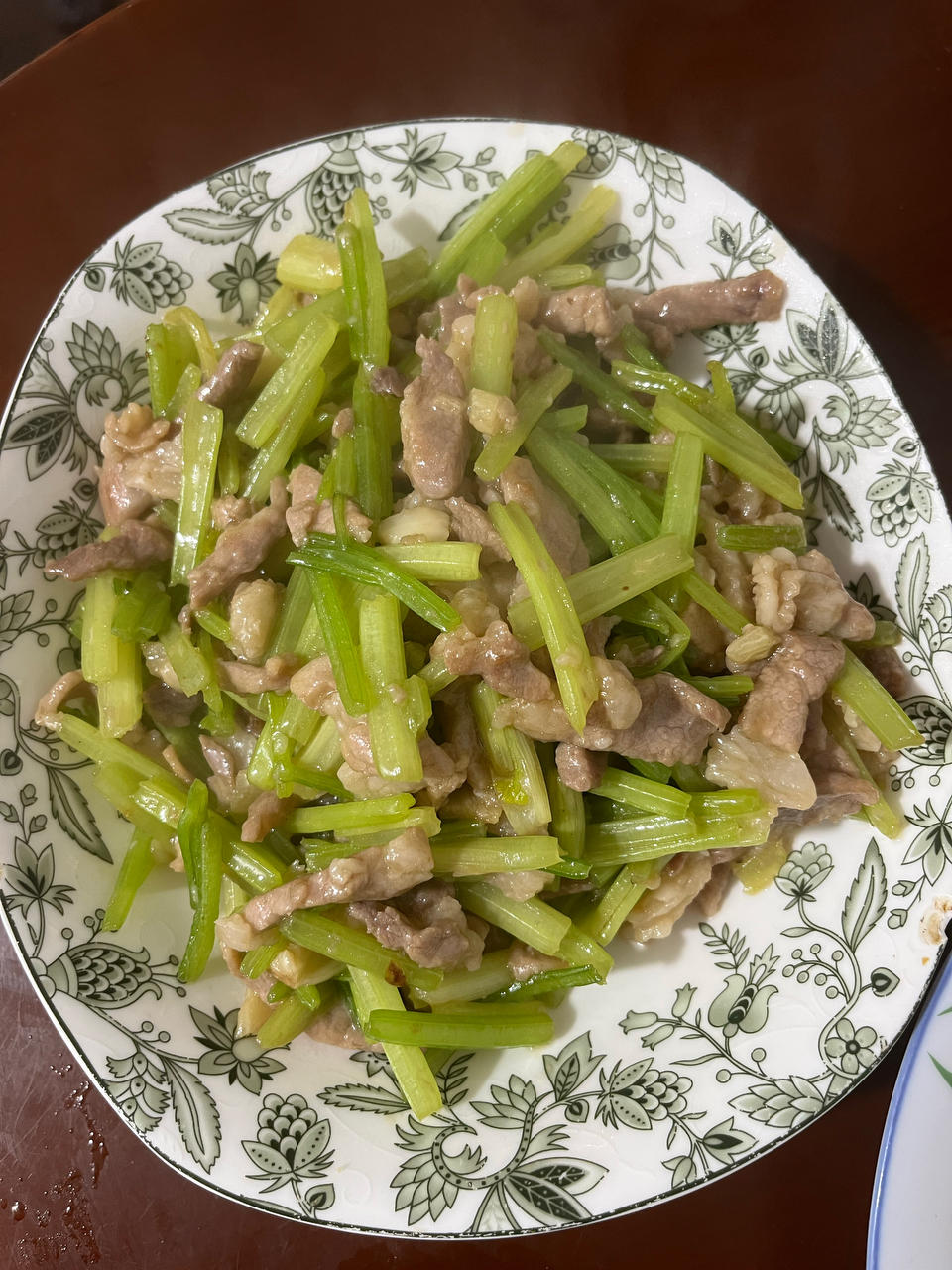 超下饭超好吃芹菜炒肉丝