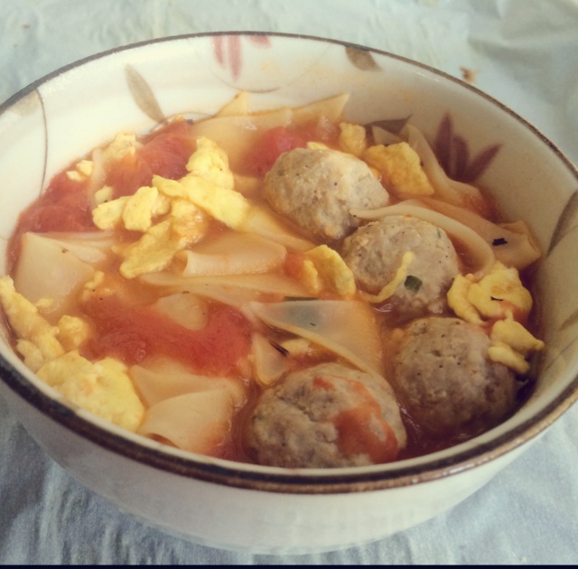 亲子番茄丸子盖饭