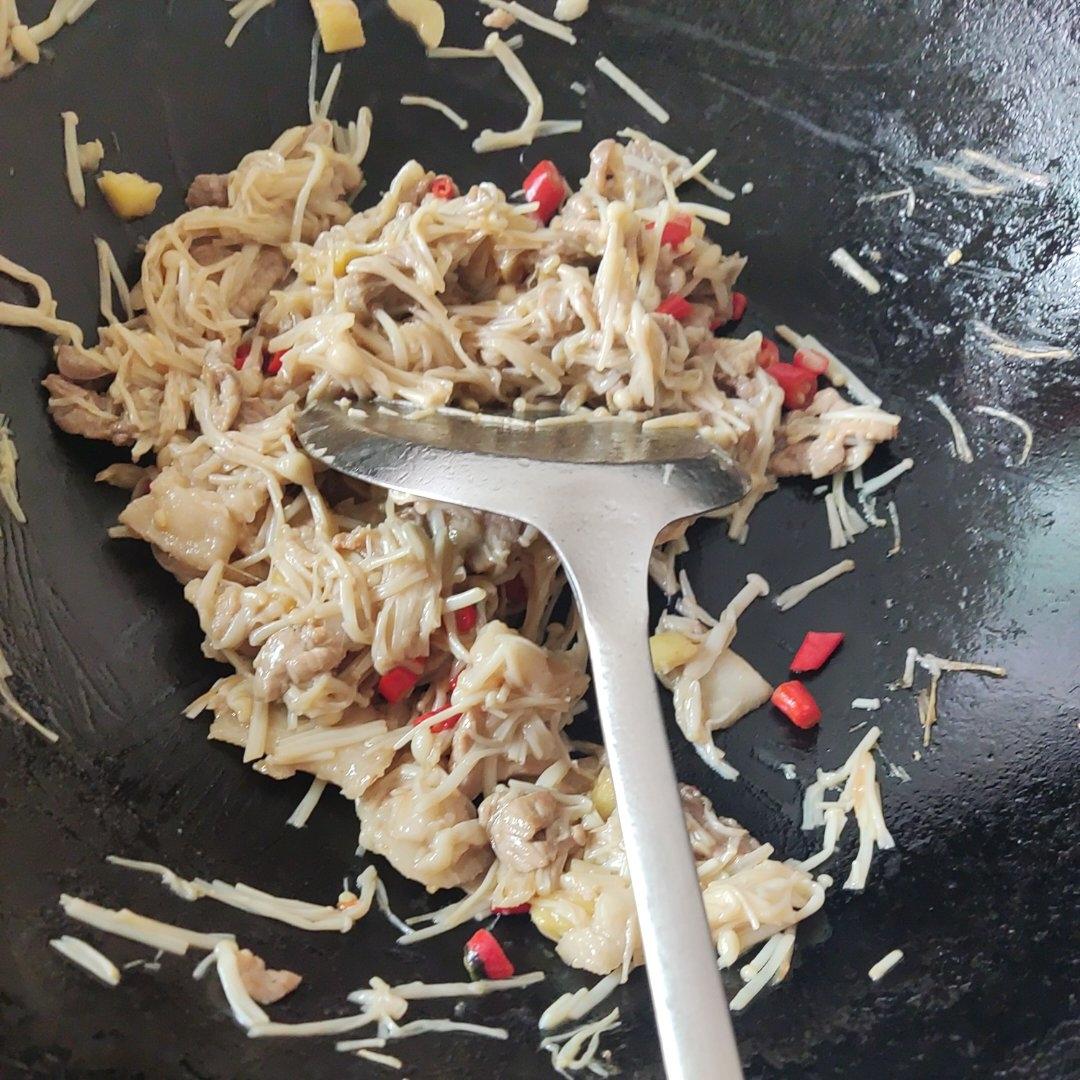 金针菇炒肉