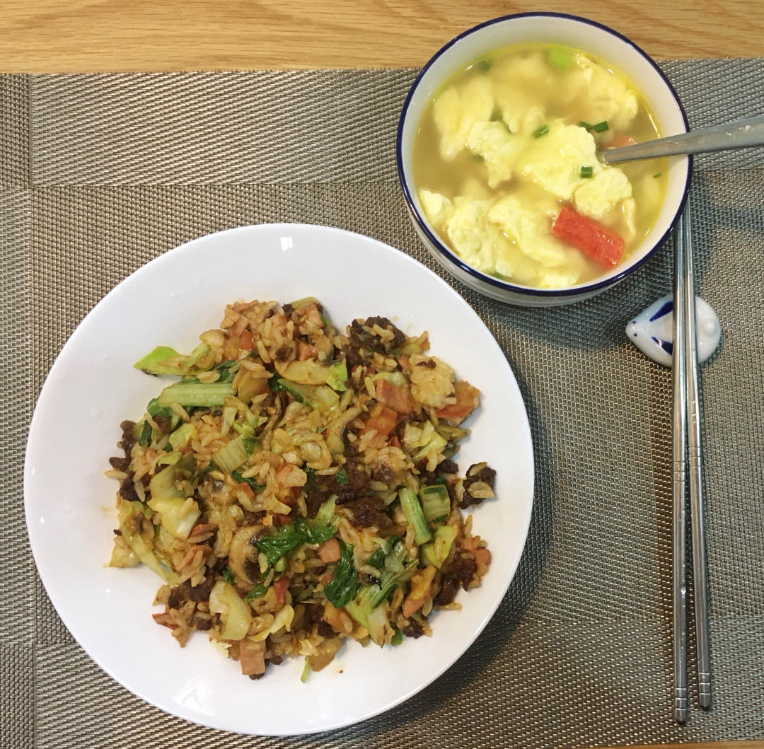 圆白菜牛肉炒饭