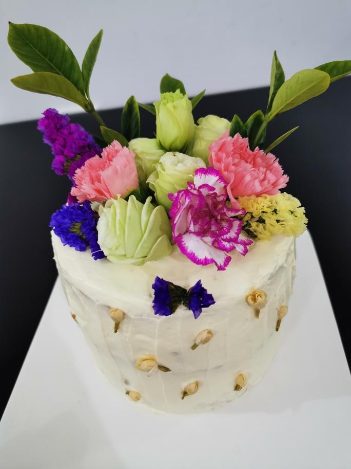 鲜花奶油蛋糕的做法