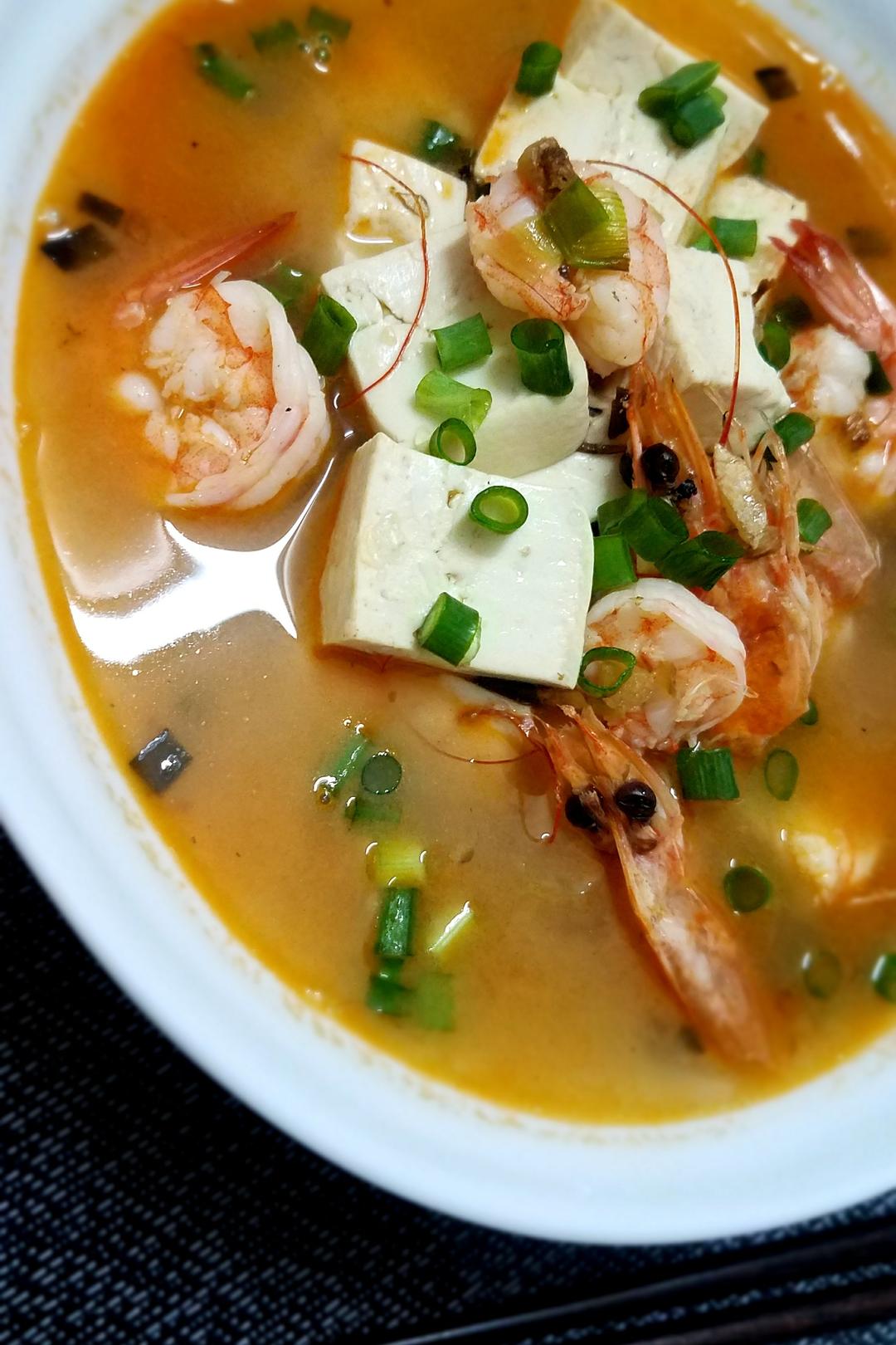 鲜虾豆腐汤
