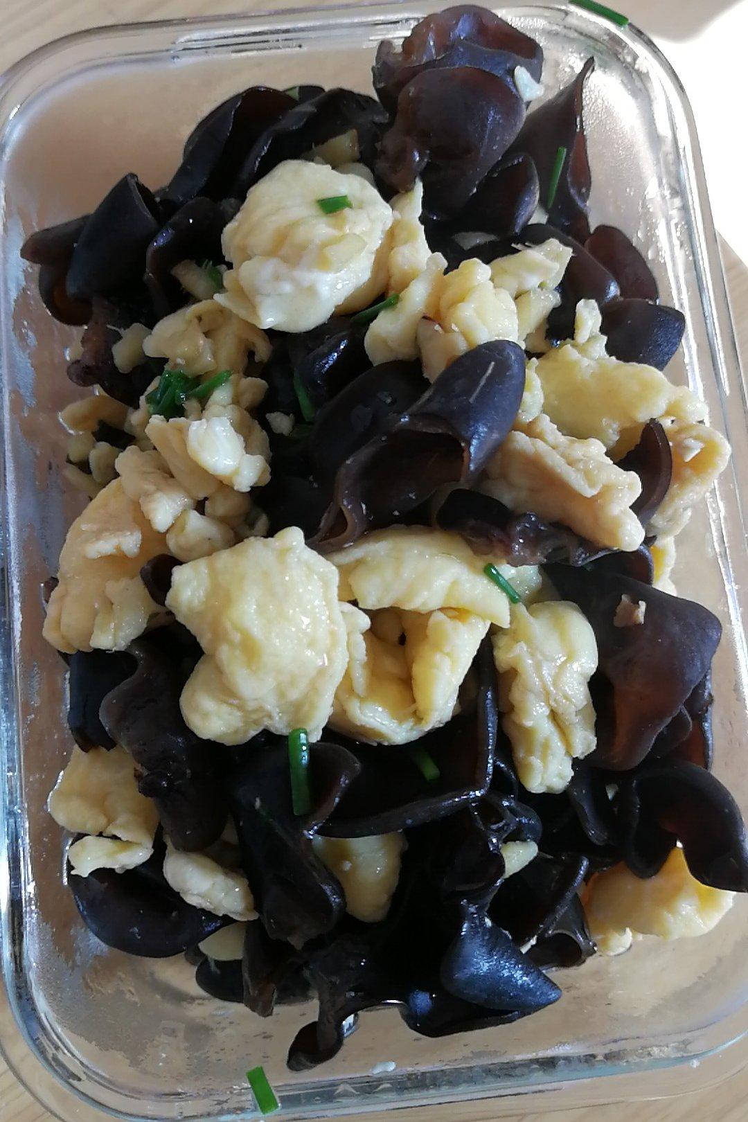 传女不传男做的木耳炒鸡蛋