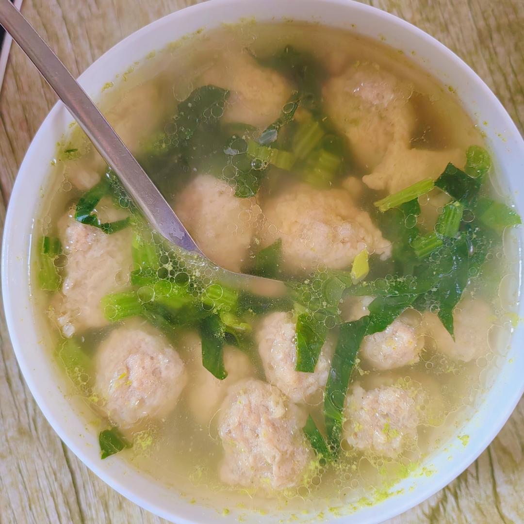 小白菜丸子汤