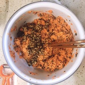 吃不出胡萝卜的胡萝卜水饺（三鲜版）的做法 步骤8