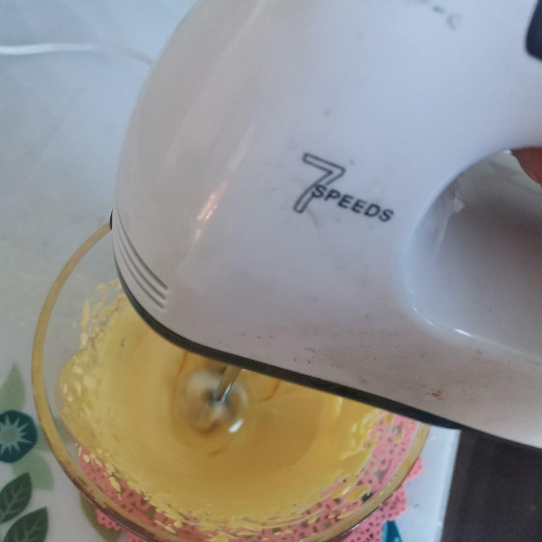 入口即化的无添加蛋黄溶豆