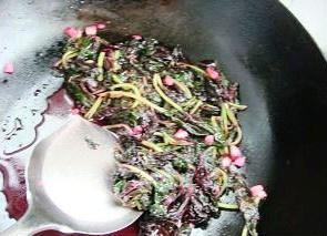蒜炒紫苋菜的做法 步骤4