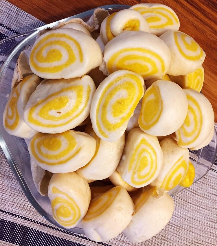 奶香金银卷 Chinese Steamed Pumpkin Bun
