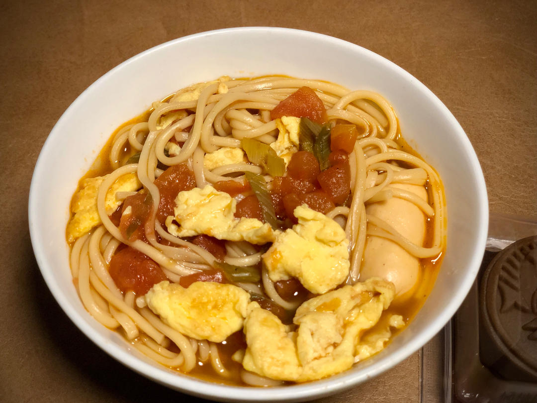 十分钟搞定的「西红柿鸡蛋汤面」