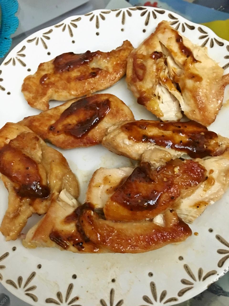 香煎嫩滑鸡胸肉