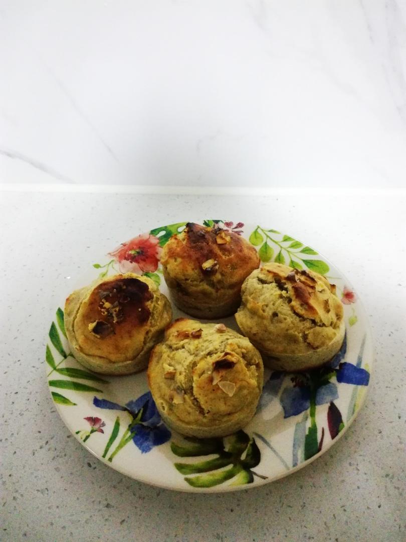 【减脂主食】116千卡/块的无油无糖香蕉全麦马芬