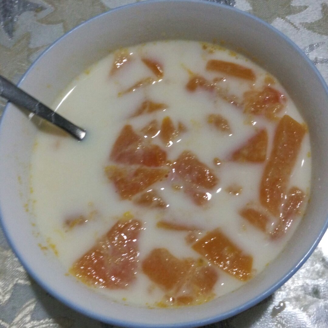 鲜奶炖木瓜