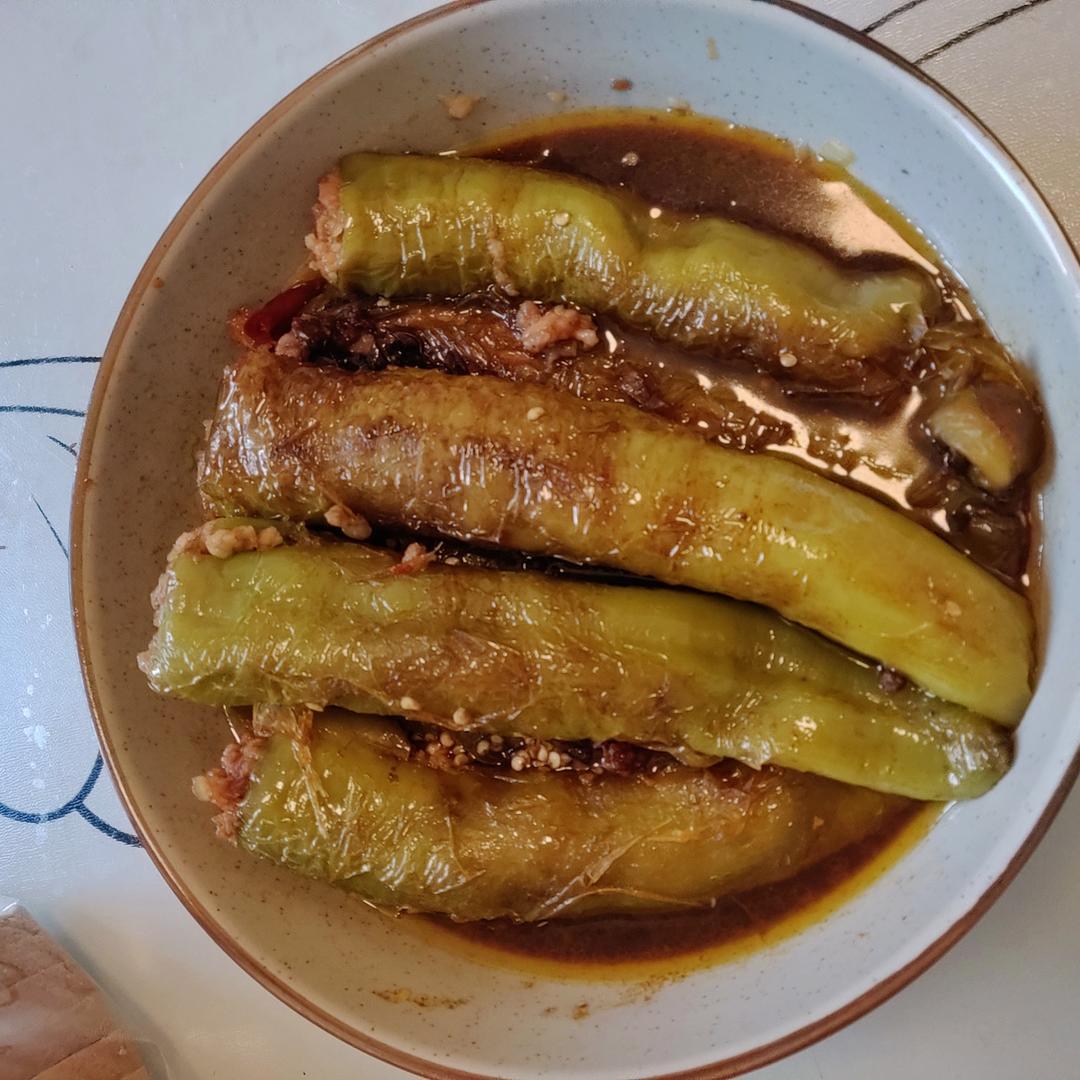 健康美味青椒酿肉 😋😋（🤓绿绿的青辣椒包裹着香醇的肉馅😎根本停不下了😋😋）