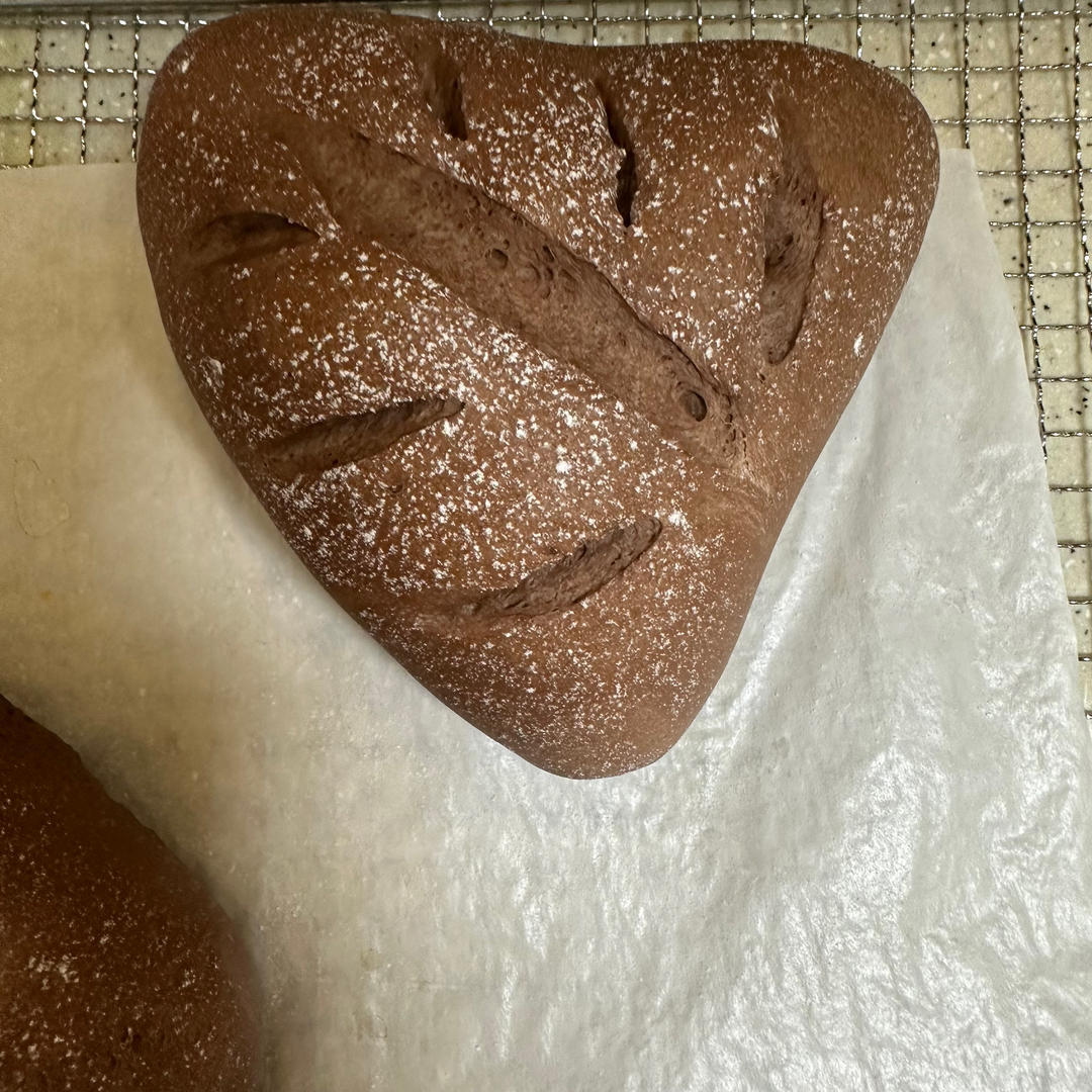 巧克力坚果乳酪软欧包🍞满满乳酪坚果果干馅料🍒明日早餐