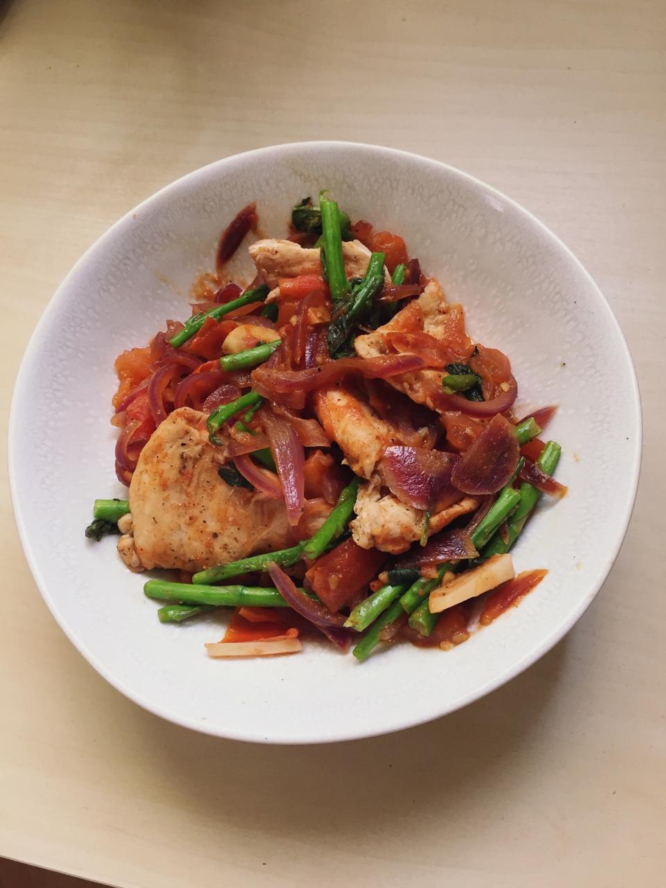番茄炖鸡胸丨健康·三餐