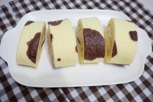 栗子奶油蛋糕卷（可爱奶牛）的做法 步骤17