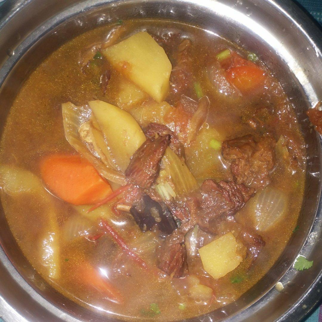 番茄土豆炖牛腩