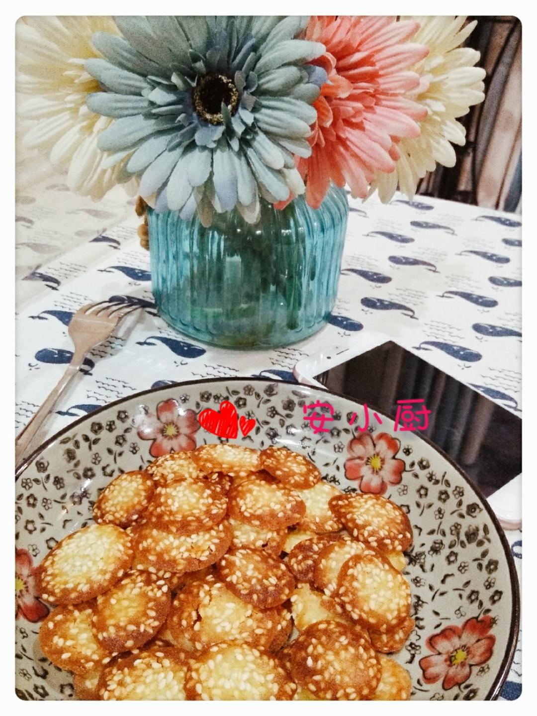 没有任何添加剂，不用鸡蛋，也能做出超级嘎、嘣、脆的薄脆小饼干