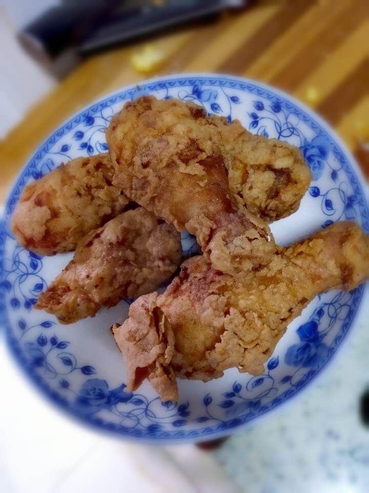 炸鸡翅裹粉的做法