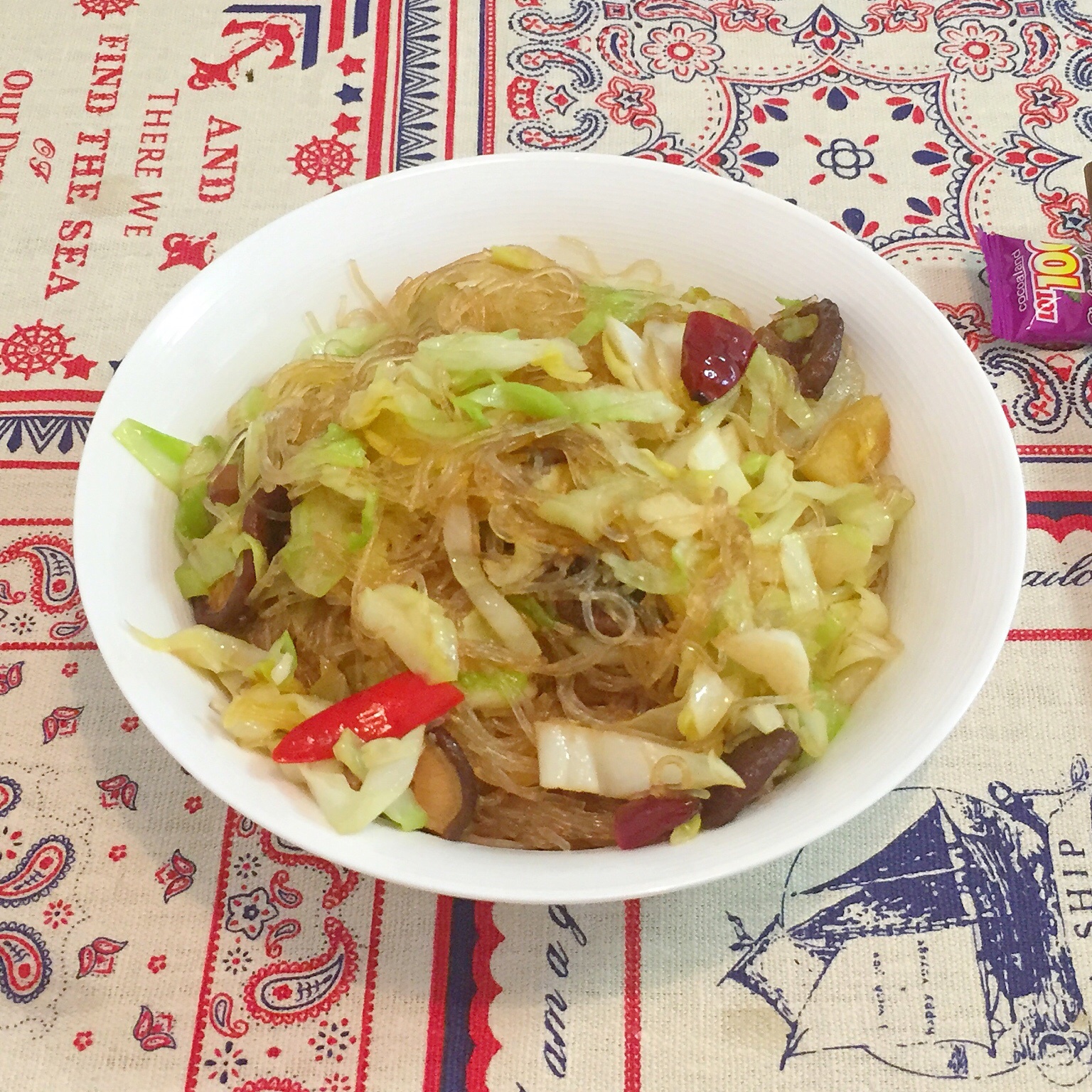 卷心菜炒粉丝 Glass noodles with Cabbage