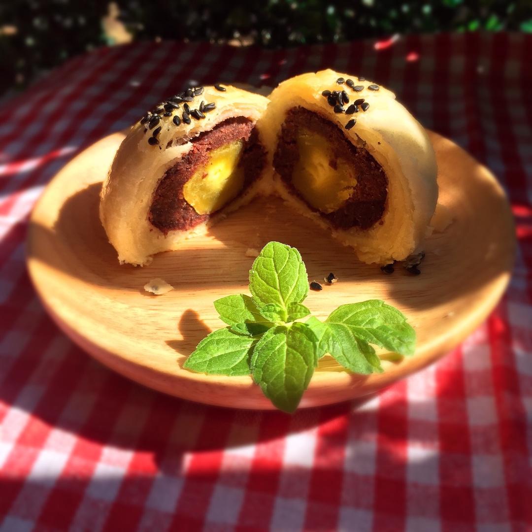 蛋黄酥（放置几天也很酥）